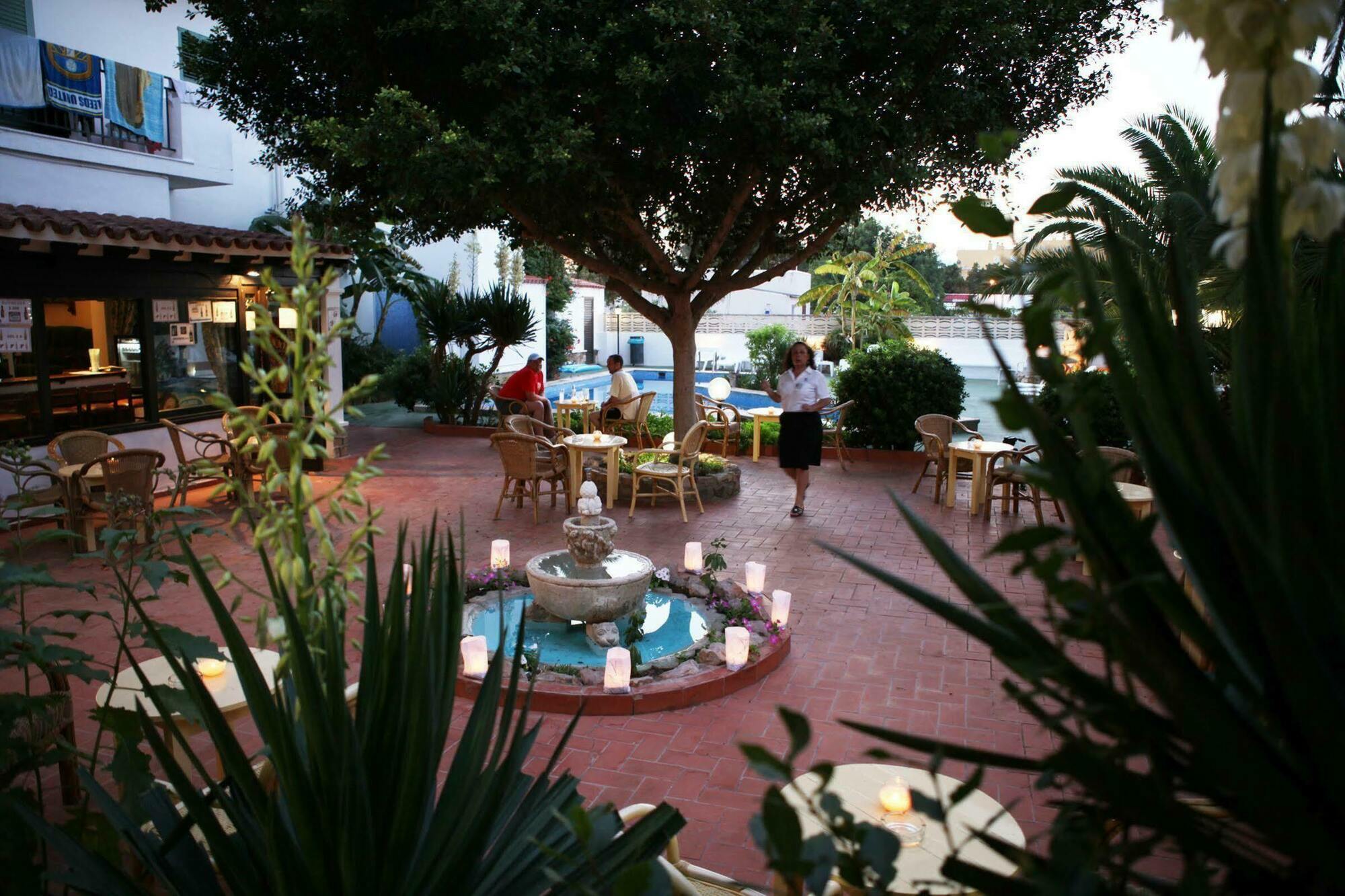 Azuline Hotel Galfi (Adults Only) San Antonio  Eksteriør bilde